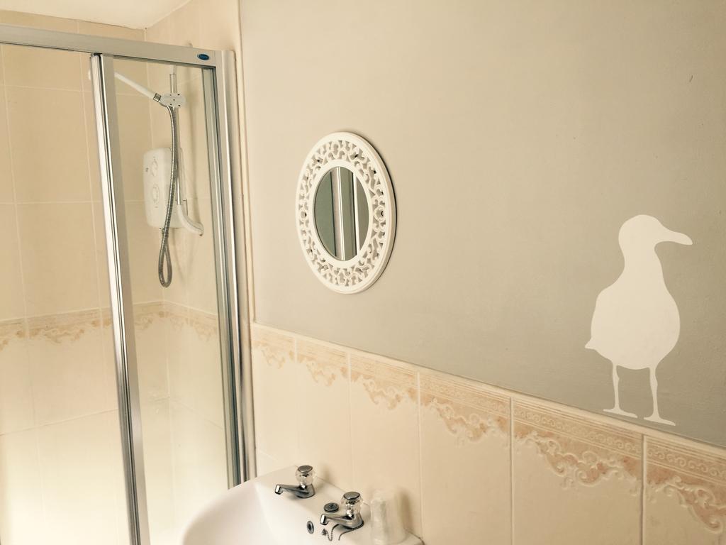 Pier Inn Cottage Уитби Экстерьер фото